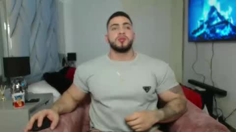 frank_foxx1 online show from October 25, 2025, 4:09 am