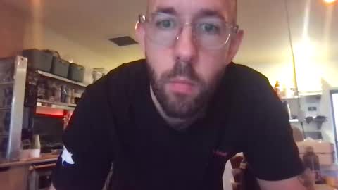 frank_perry2332 online show from April 29, 2026, 6:17 am