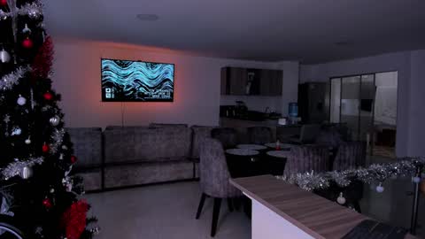 Frank Farrell. Hey remember to give me a thumbs up Ty online show from January 10, 2025, 10:36 pm