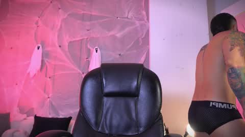 Frank Farrell. Hey remember to give me a thumbs up Ty online show from November 2, 2025, 4:15 am