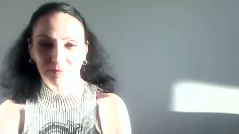 Snapshot of frankieteasing chatting on January 6, 2025, 1:52 pm frankieteasing online show from January 6, 2025, 1:52 pm