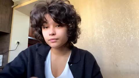 Lily online show from November 6, 2025, 8:59 am