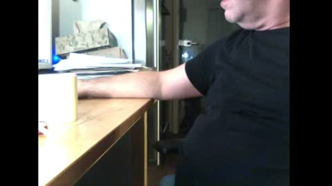 Snapshot of frankyspanky chatting on December 1, 2024, 6:08 pm frankyspanky online show from December 1, 2024, 6:08 pm