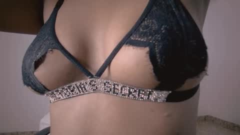 Snapshot of franyeli_9 chatting on January 6, 2026, 2:37 am franyeli online show from January 6, 2026, 2:37 am