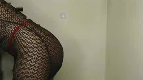 Snapshot of freaky_ass chatting on December 19, 2024, 10:00 pm Berry online show from December 19, 2024, 10:00 pm