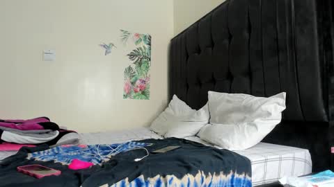 Sandra online show from February 24, 2025, 9:10 am