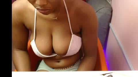 luna online show from October 12, 2025, 3:38 am