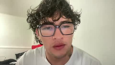 freakydlboii online show from June 17, 2026, 1:19 am