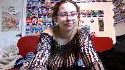 Snapshot of freakydreama chatting on April 13, 2026, 1:49 pm FreakyDreama online show from April 13, 2026, 1:49 pm