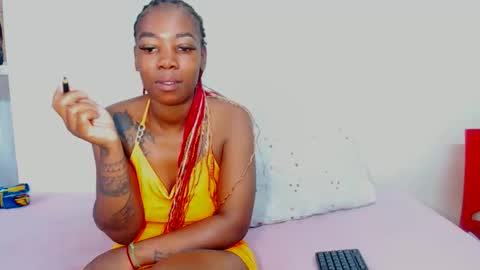 Snapshot of freakyscarlrt00 chatting on September 25, 2025, 3:43 am FreakyScarlet00 online show from September 25, 2025, 3:43 am