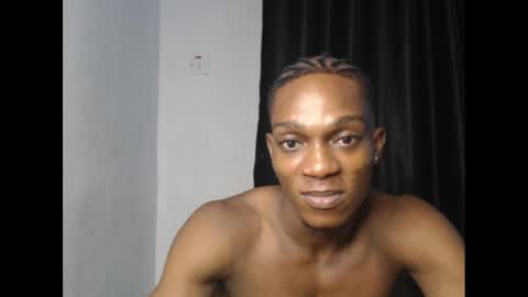 freakyslut30 online show from February 1, 2025, 2:58 am