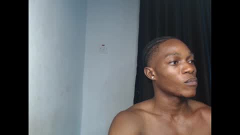 freakyslut30 online show from February 3, 2025, 2:58 am