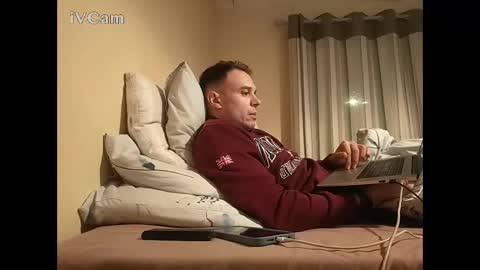 Snapshot of freddy_ardiente chatting on November 14, 2025, 6:39 pm freddy_ardiente online show from November 14, 2025, 6:39 pm