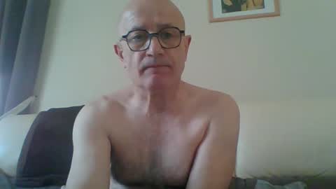 frederic8014 online show from March 12, 2025, 9:12 am