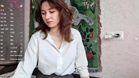 Mia online show from March 29, 2026, 8:14 am