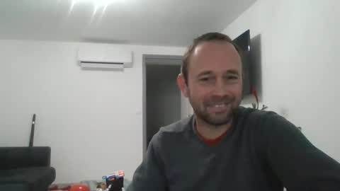 fredodu41 online show from December 27, 2024, 3:37 pm