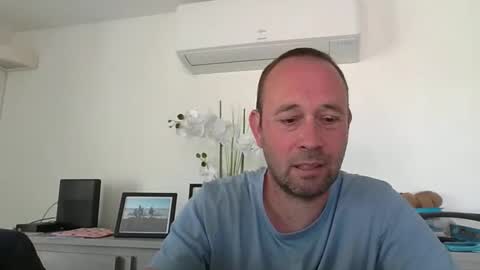 fredodu41 online show from April 19, 2026, 2:05 pm