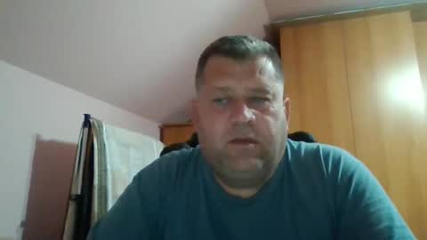 freeboy80180 online show from November 3, 2025, 6:42 pm