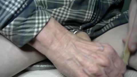 I am a total slave slut. I would like to have multiple owners to use me every day. online show from December 9, 2024, 1:29 am