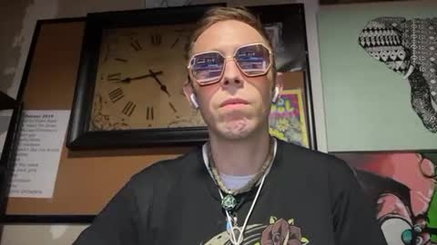 freeyourmind247 online show from November 12, 2025, 11:43 am