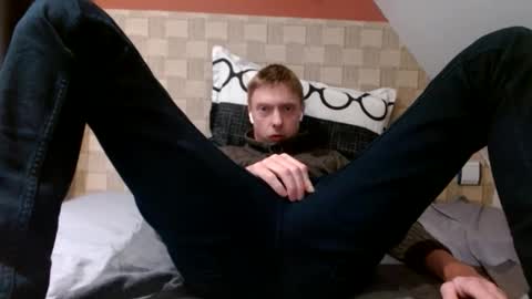 Snapshot of french59121 chatting on February 16, 2026, 5:09 pm Antoine online show from February 16, 2026, 5:09 pm