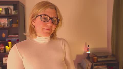 Louise or Lou 3 online show from January 14, 2025, 8:31 am