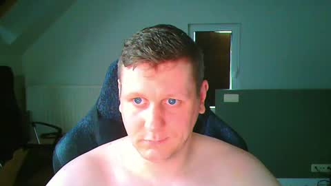 Snapshot of frenchfrieswithmayo chatting on June 10, 2026, 6:18 pm French fries online show from June 10, 2026, 6:18 pm