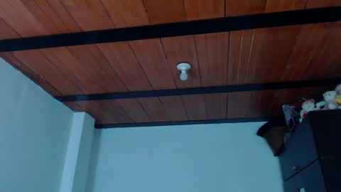 Louise  online show from February 6, 2025, 5:03 am