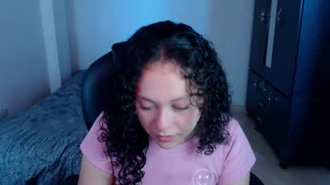 Louise  online show from November 10, 2025, 12:48 pm