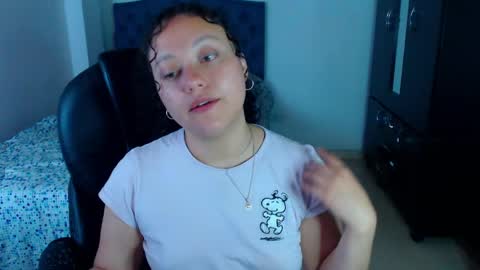 Louise  online show from April 15, 2026, 11:06 am