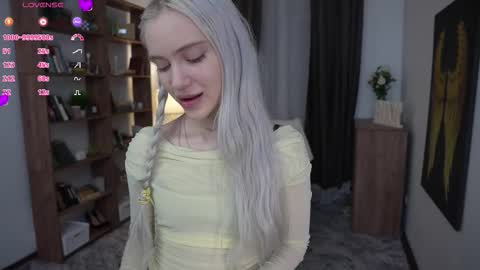 Freya online show from March 12, 2026, 7:20 pm