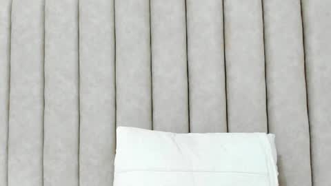 FreyaMoller  online show from April 8, 2026, 7:25 pm