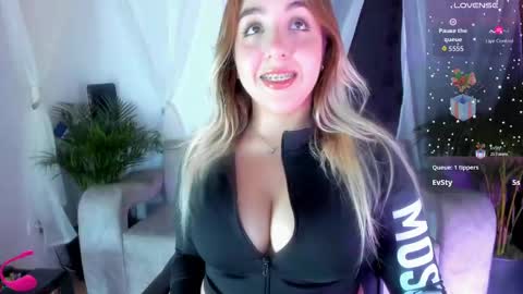Snapshot of freydis18 chatting on September 22, 2025, 4:14 am aura online show from September 22, 2025, 4:14 am