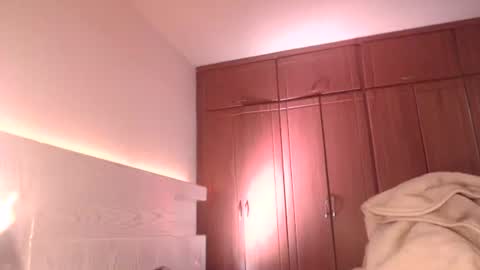 FREYJA LOREN online show from March 1, 2025, 5:31 am