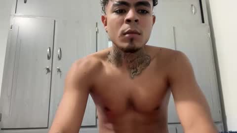 freyva_ online show from December 3, 2025, 11:14 pm