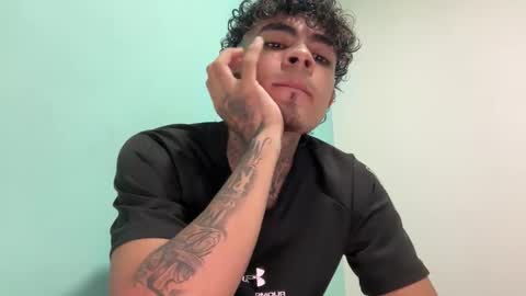 freyva_ online show from April 3, 2026, 12:19 am