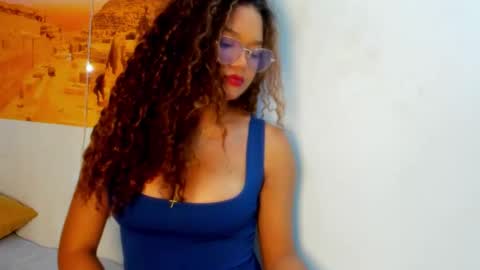 Frezzita online show from September 30, 2025, 8:25 pm