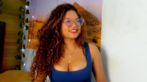 Frezzita online show from October 8, 2025, 7:33 pm