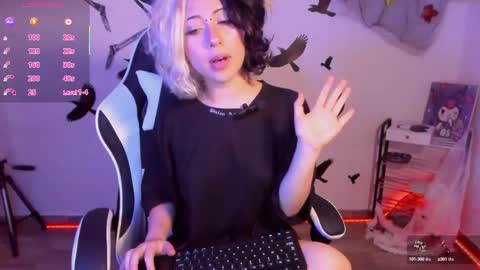 Snapshot of frida_lassi_ chatting on October 17, 2025, 2:08 pm frida_lassi_ online show from October 17, 2025, 2:08 pm