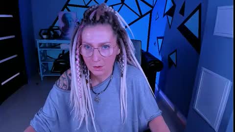 Frida Tander online show from February 16, 2026, 9:38 am