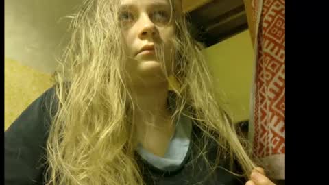 Snapshot of frumcake chatting on April 28, 2026, 6:24 pm FrumCake online show from April 28, 2026, 6:24 pm