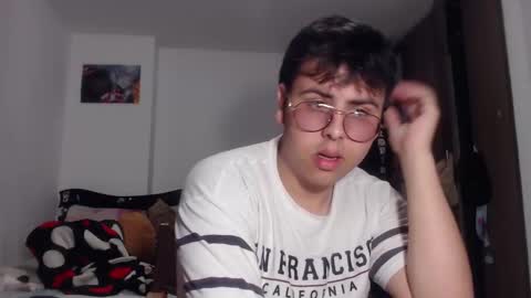 uwu online show from November 19, 2025, 8:53 pm