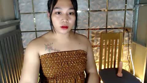 ITS ME CRYSTAL online show from February 18, 2026, 4:52 am