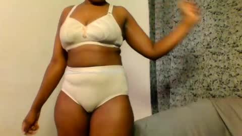 Snapshot of fuckpussy_18 chatting on February 13, 2026, 5:14 am fuckpussy_18 online show from February 13, 2026, 5:14 am