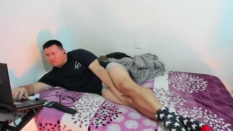 Snapshot of fuckynations chatting on December 28, 2024, 6:18 pm Fuckdirtymen online show from December 28, 2024, 6:18 pm