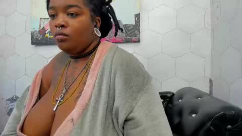 Anna Fuentes  online show from September 23, 2025, 11:46 am