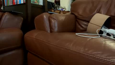 fuklicious online show from December 30, 2024, 10:01 pm