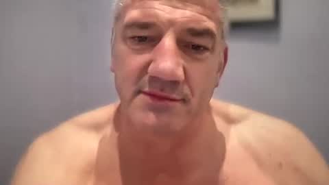 fullback_15 online show from May 16, 2026, 6:21 am