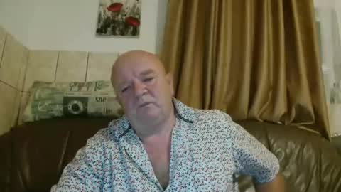 fullballs6 online show from October 9, 2025, 2:20 am