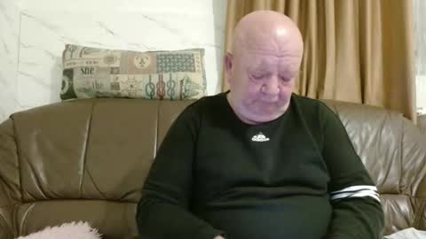 fullballs6 online show from March 19, 2026, 2:15 am